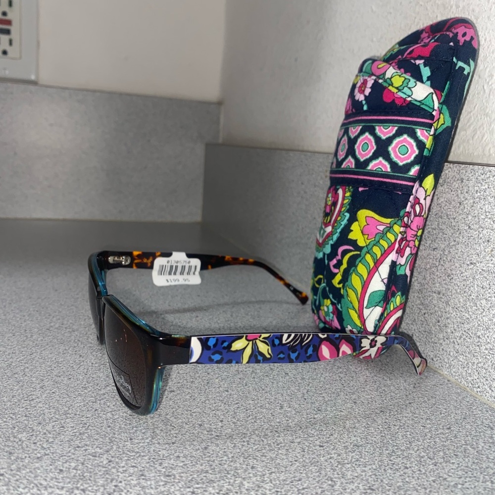 Vera Bradley Rheba Polarized Sunglasses African Violet/Paisley Print Case NWT - Picture 3 of 13